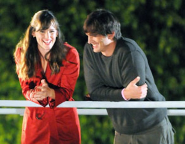 Jennifer Garner & Ashton Kutcher, Valentine's Day from Snapped on Set